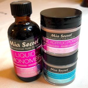 NEW Mia Secret Acrylic powder and liquid set